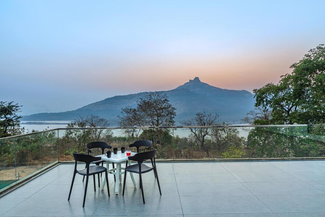 Saffronstays Stargazer, Karjat - Luxury Pool Villa With Lake View Ngoại thất bức ảnh