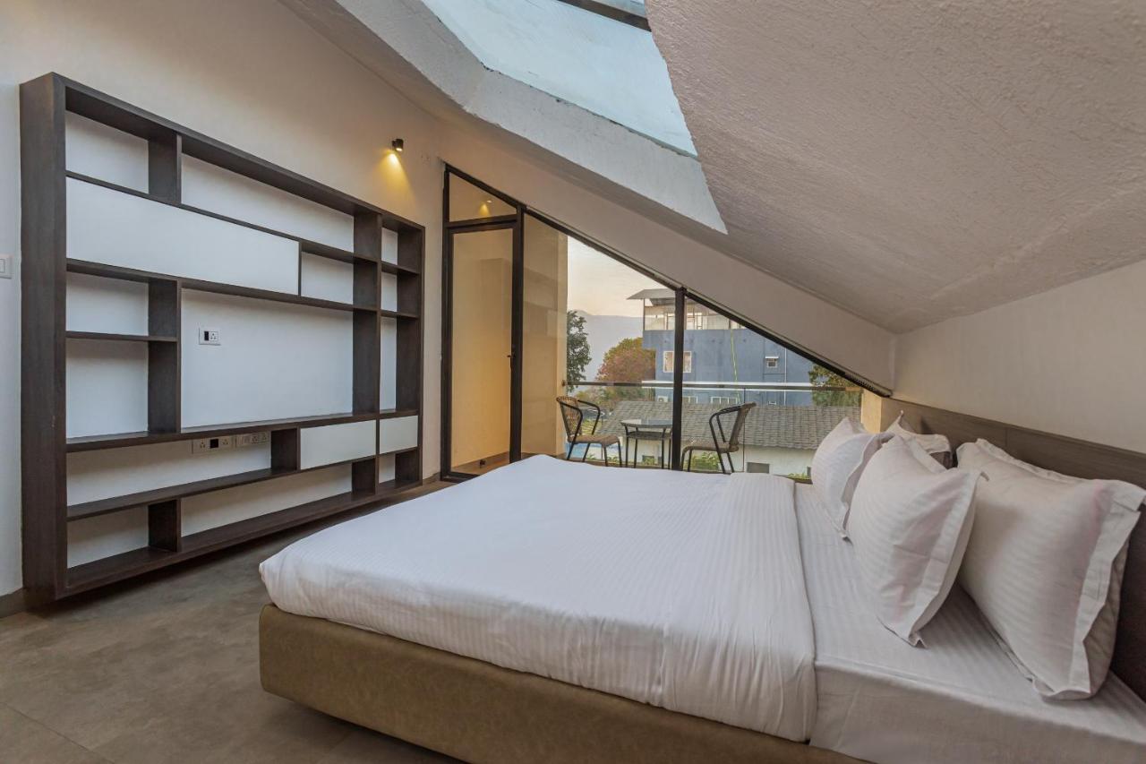 Saffronstays Stargazer, Karjat - Luxury Pool Villa With Lake View Ngoại thất bức ảnh
