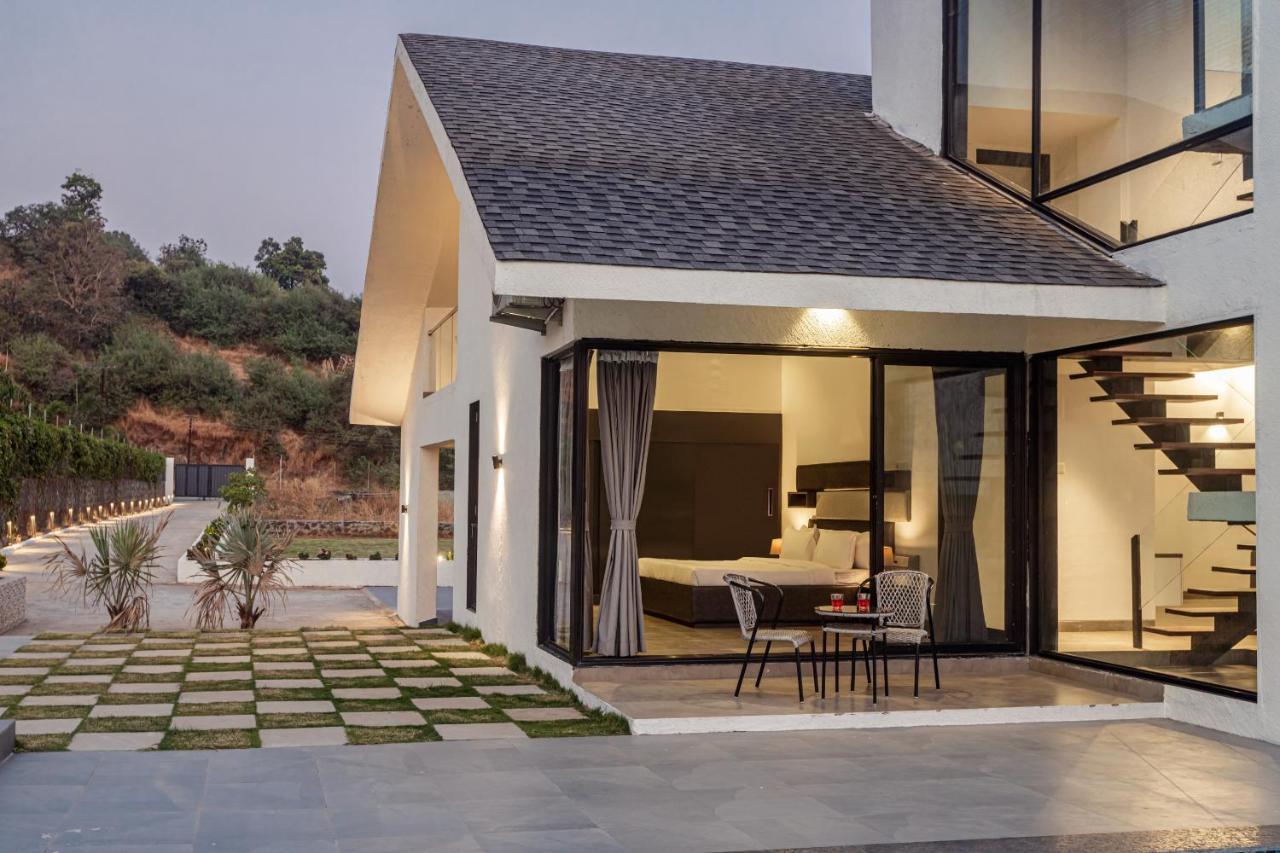 Saffronstays Stargazer, Karjat - Luxury Pool Villa With Lake View Ngoại thất bức ảnh