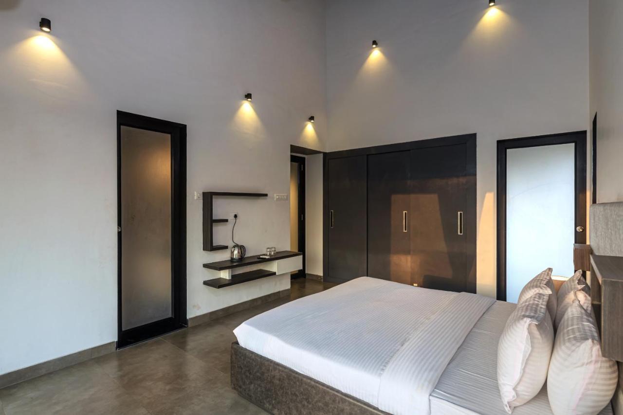 Saffronstays Stargazer, Karjat - Luxury Pool Villa With Lake View Ngoại thất bức ảnh