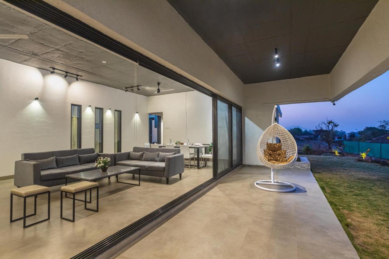 Saffronstays Stargazer, Karjat - Luxury Pool Villa With Lake View Ngoại thất bức ảnh